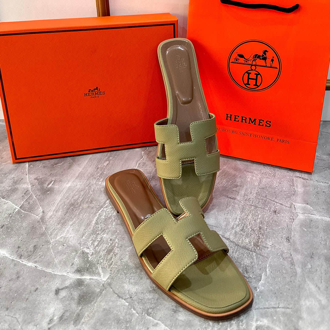 Hermes Oran Green Flat Sandals-3