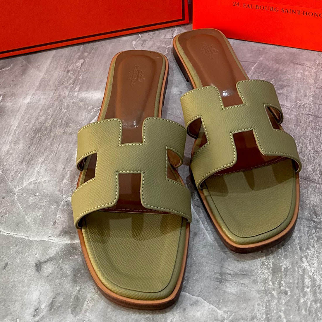 Hermes Oran Green Flat Sandals-5