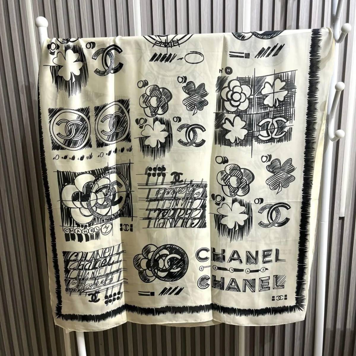 Chanel Designer White Silk Stole-4