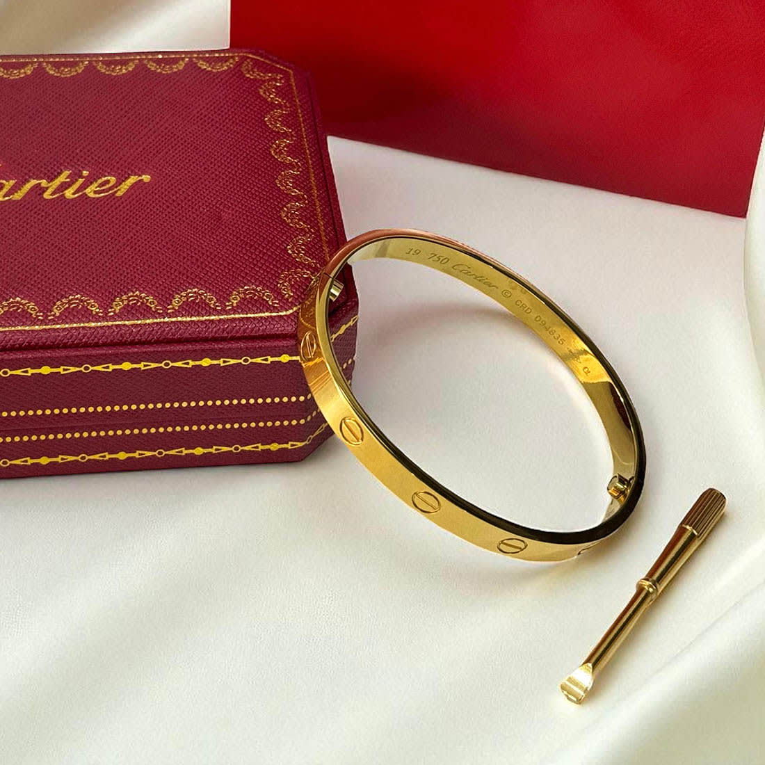 Cartier Gold Love Bracelet-0