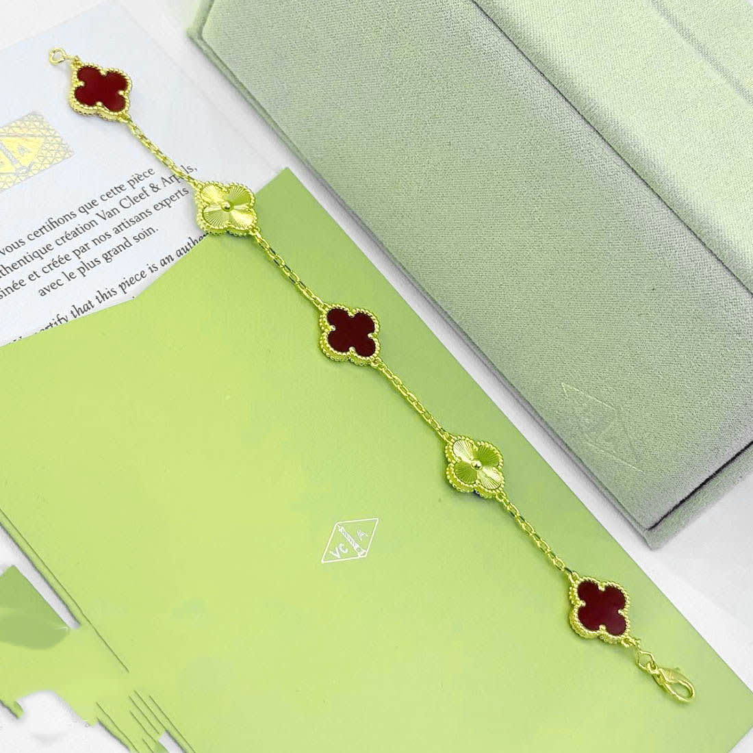 Van Cleef Alhambra Gold & Red Bracelets For Women-0