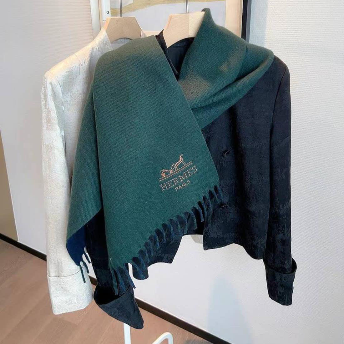 Hermes Premium Quality Green & Blue Silk Stole-1