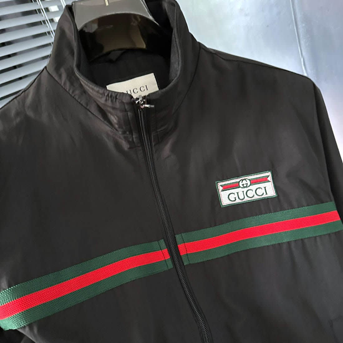 Gucci's Web Stripe Black Zipper-5