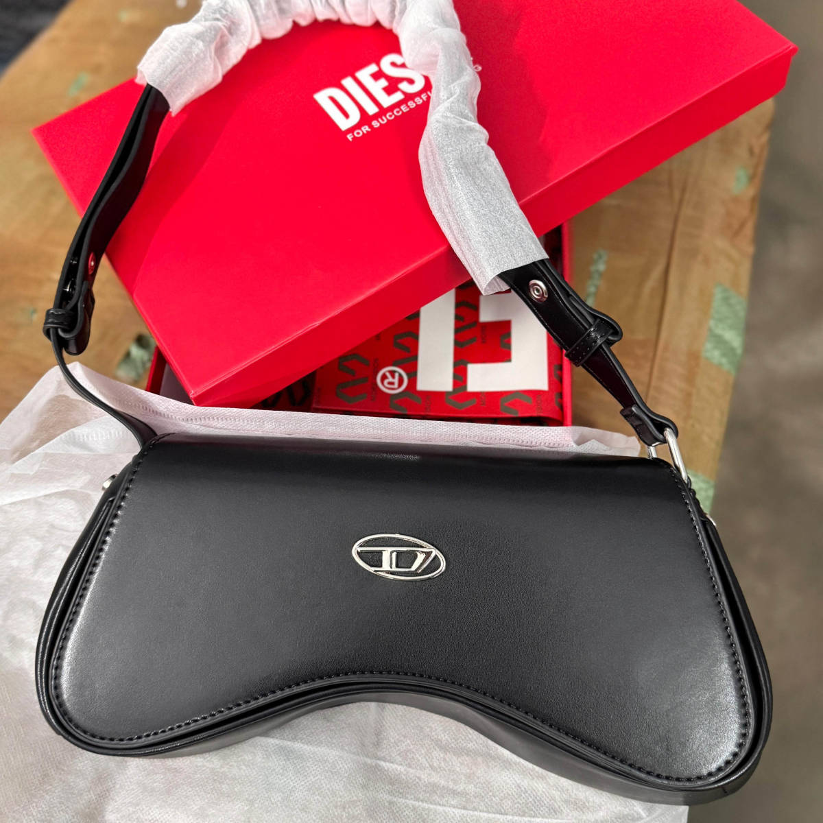 Diesel Play Black Shoulder Bag-0