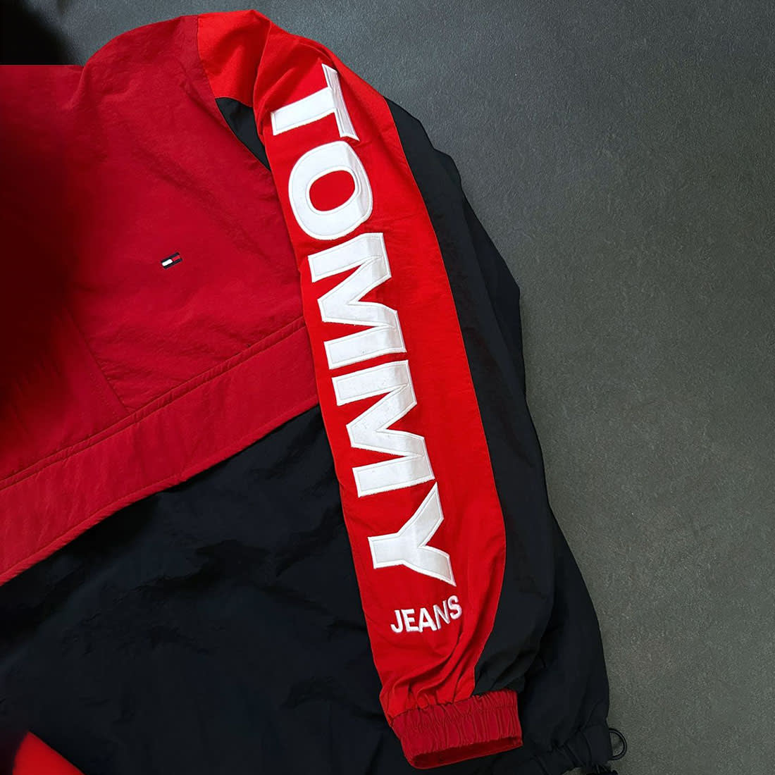 Tommy Hilfiger Red Premium Quality Zipper-4