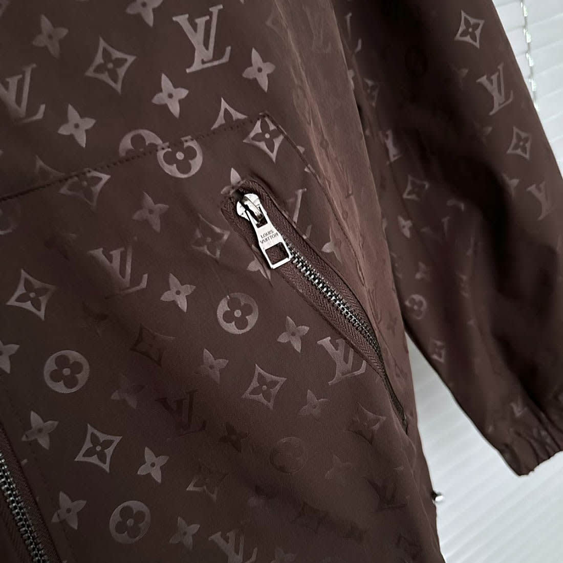 Louis Vuitton Embroidered logo Brown Premium Zipper-5