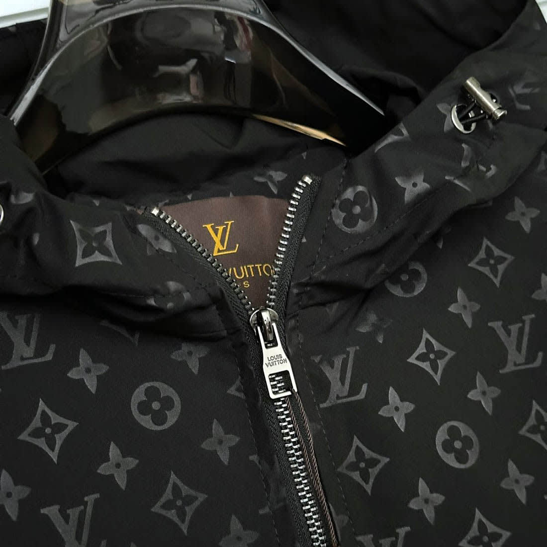 Louis Vuitton Embroidered logo Black Premium Zipper-4