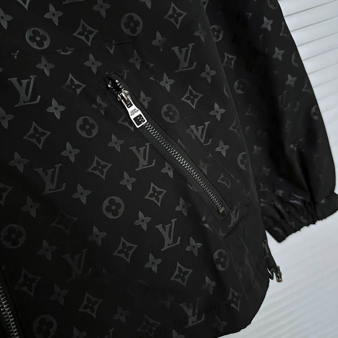 Louis Vuitton Embroidered logo Black Premium Zipper-5