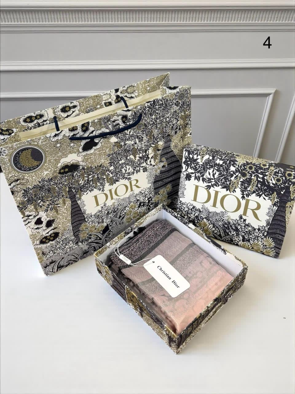 Christian Dior Premium Quality Light Pink Woollen Stole-1