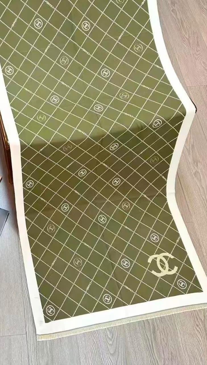 Chanel Designer Green Woolen Stole-3