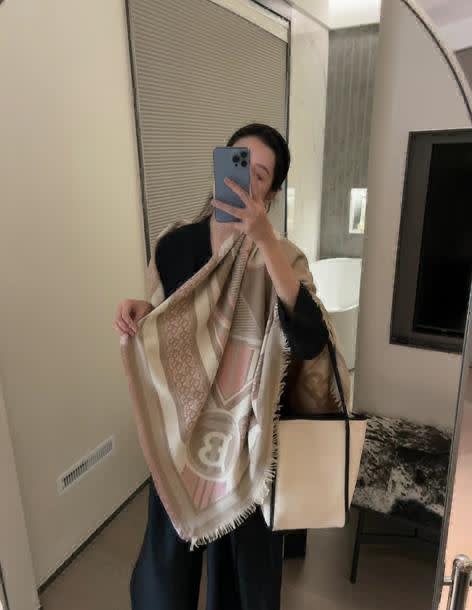 Burberry Cashmere Beige Woollen Stole-1