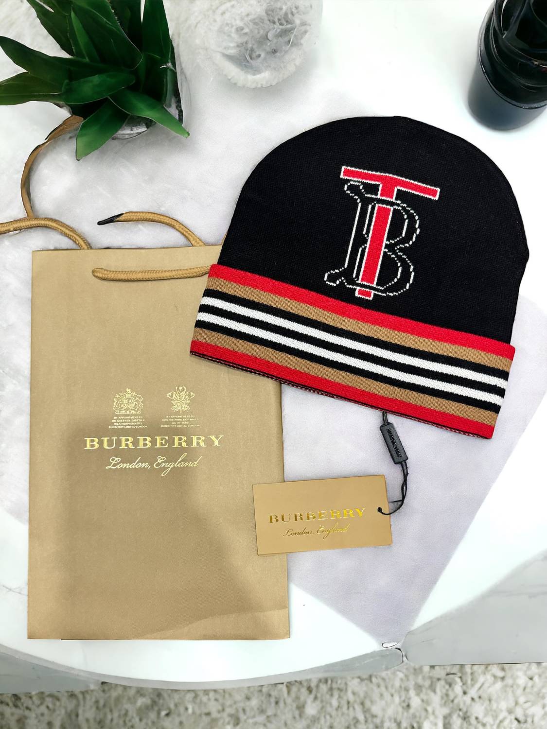 Burberry Black Cashmere Beanie-0