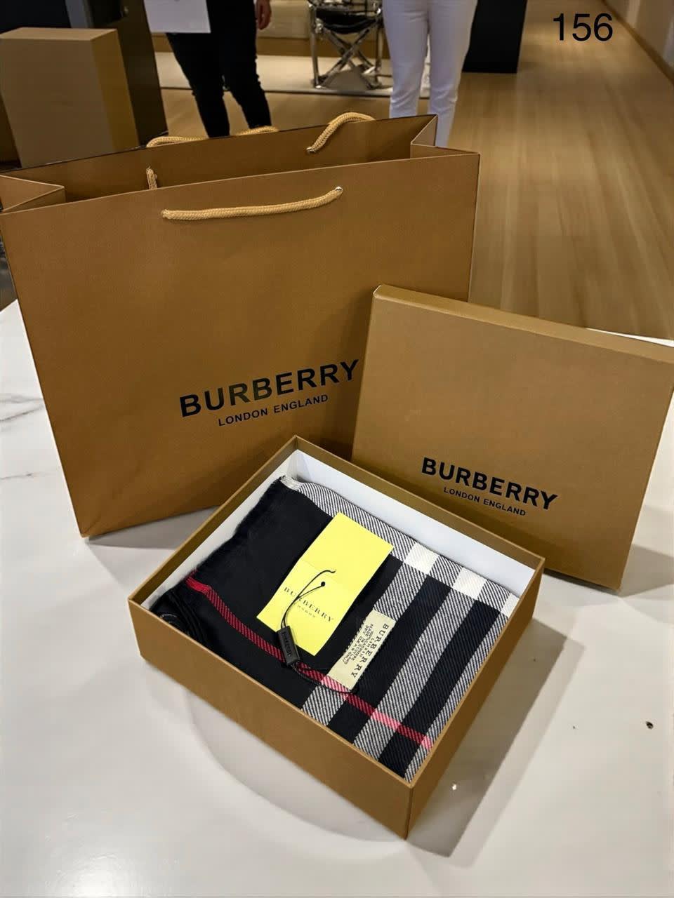 Burberry Check Cashmere black Stole-1