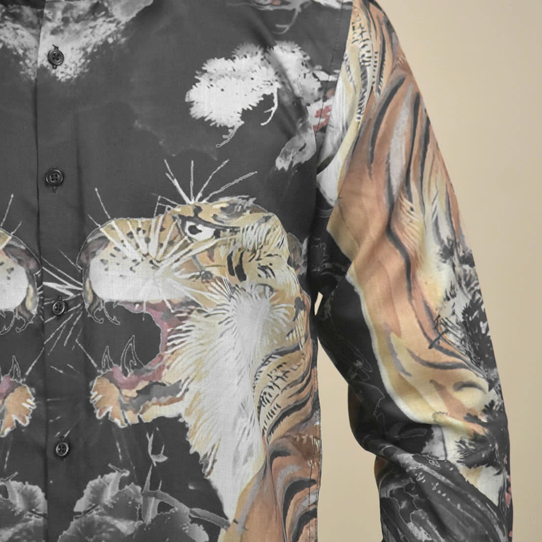 Gucci Tiger Printed Black Premium Shirt-4