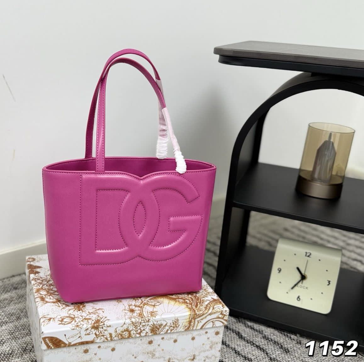 Dolce & Gabbana DG Logo Pink Shoulder Bag-0