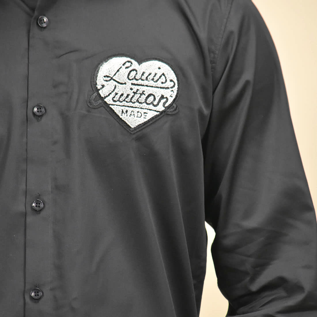 Louis Vuitton Heart Print Black Premium Shirt-4