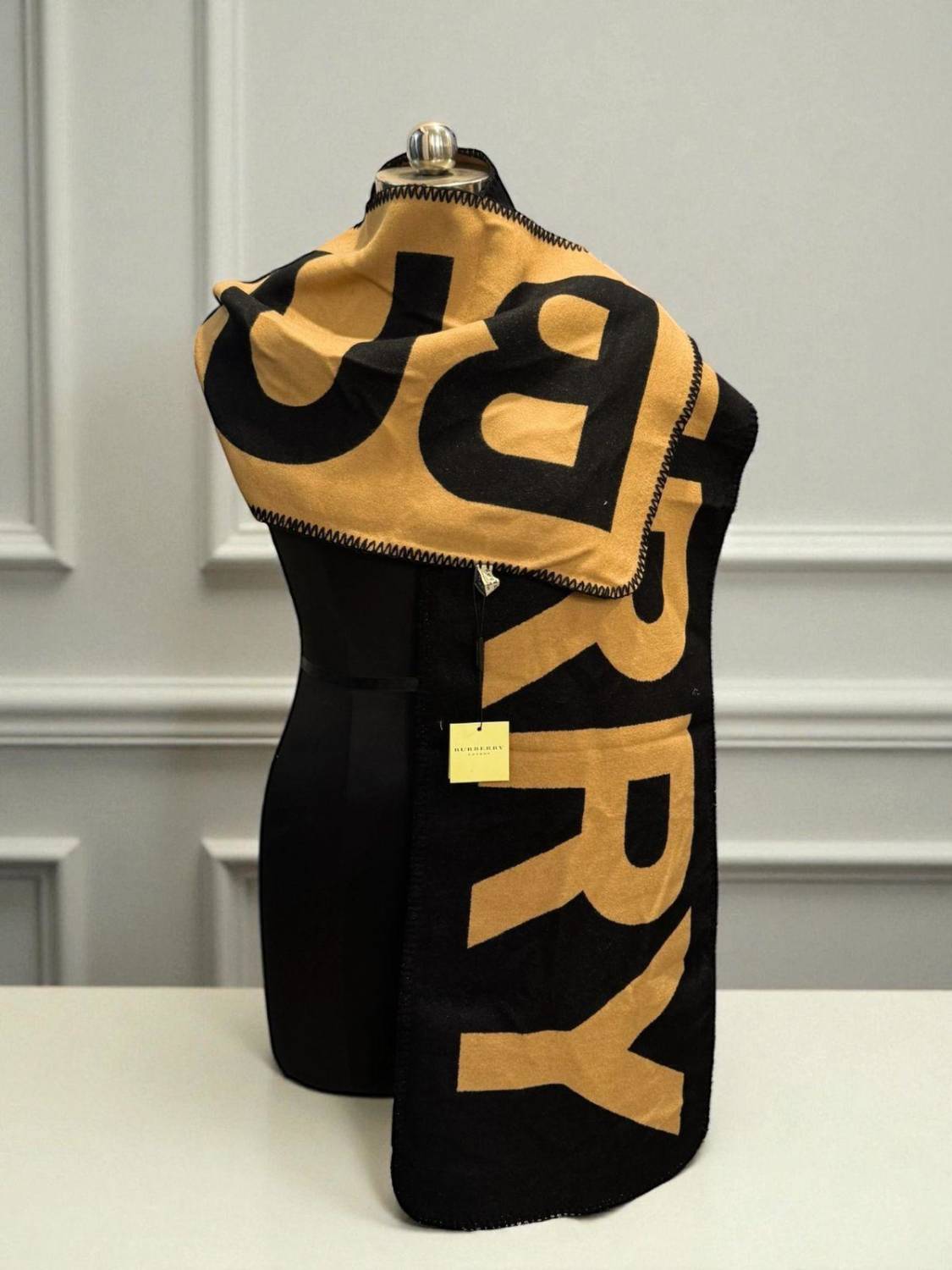 Burberry Cashmere Black/Brown Premium Quality Muffler-0