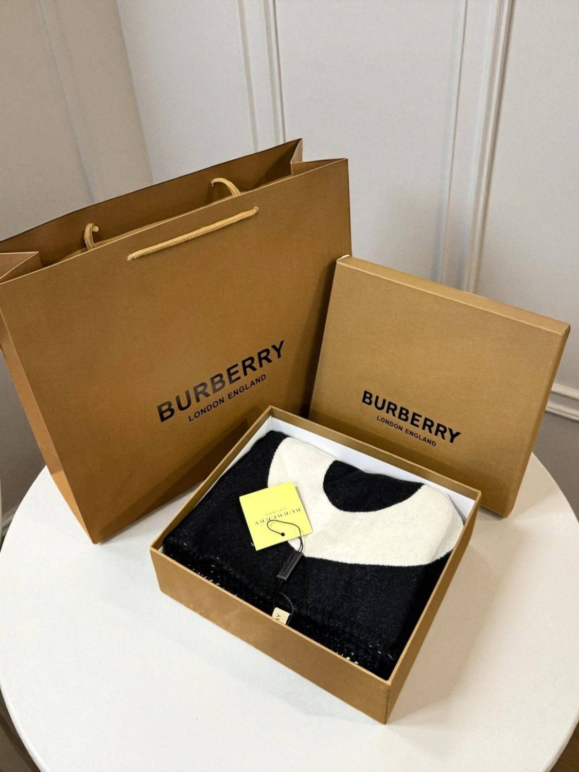 Burberry Cashmere Black Premium Quality Muffler-2