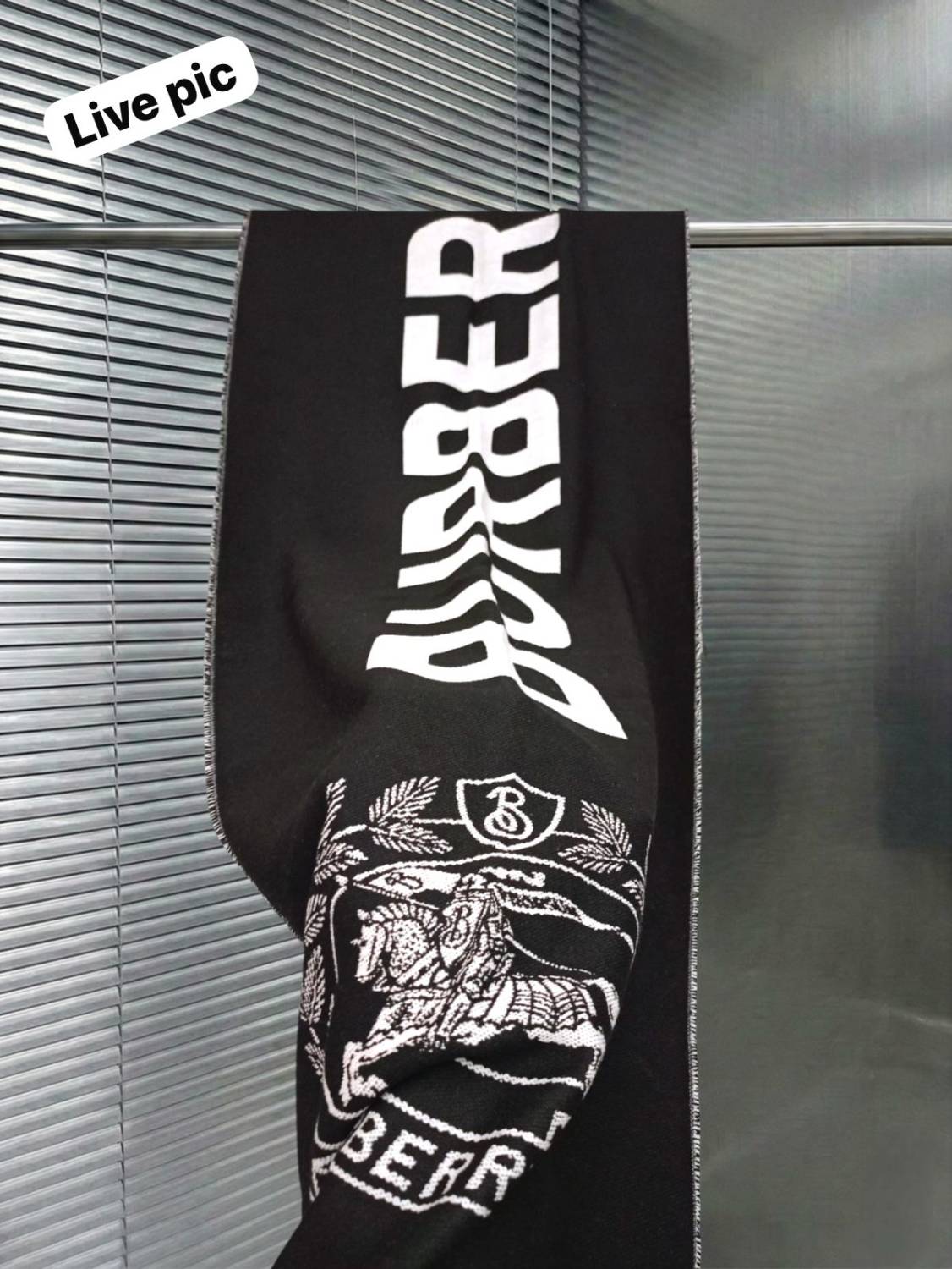 Burberry Cashmere Black Premium Quality Muffler-3