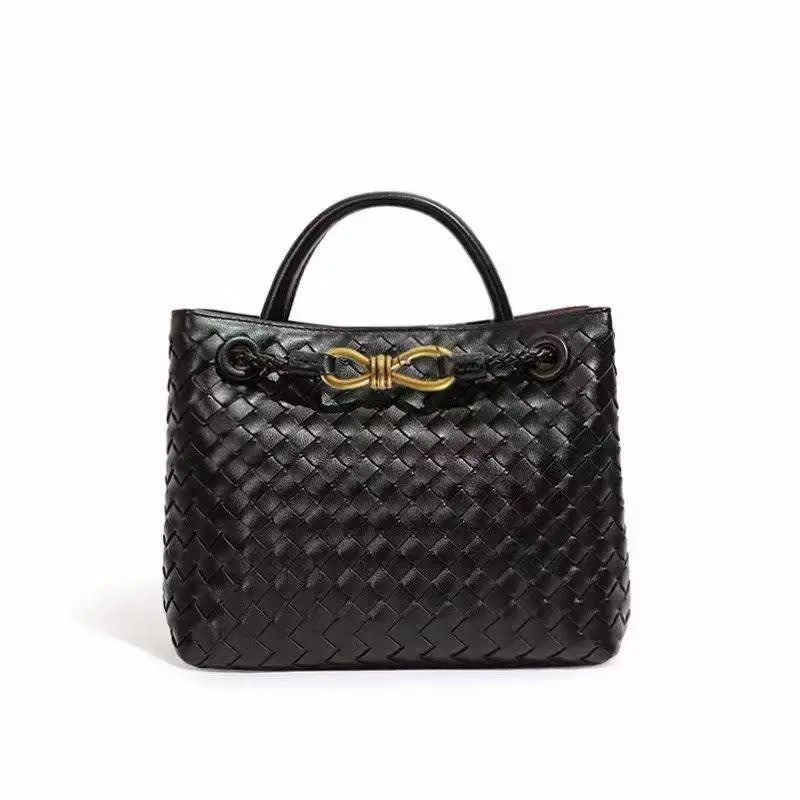 Bottega Veneta Andiamo Black Leather Bag-0