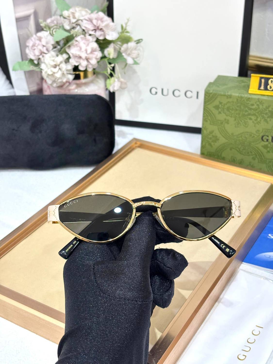 Gucci Black GG Women's Sunglasses-2