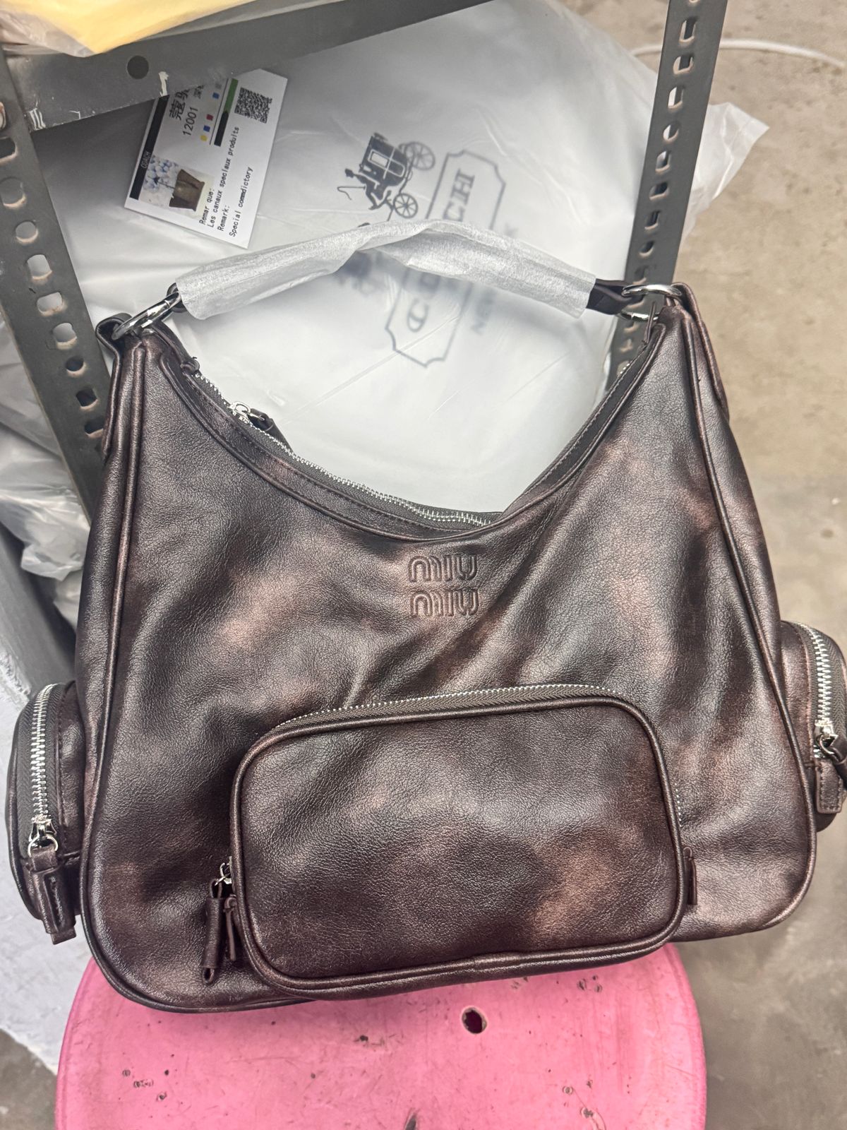 売れ筋がひクリスマスプレゼント！ Bag Pocket Cargo Leather Black Miu Miu Buy Online Vogue - バッグ