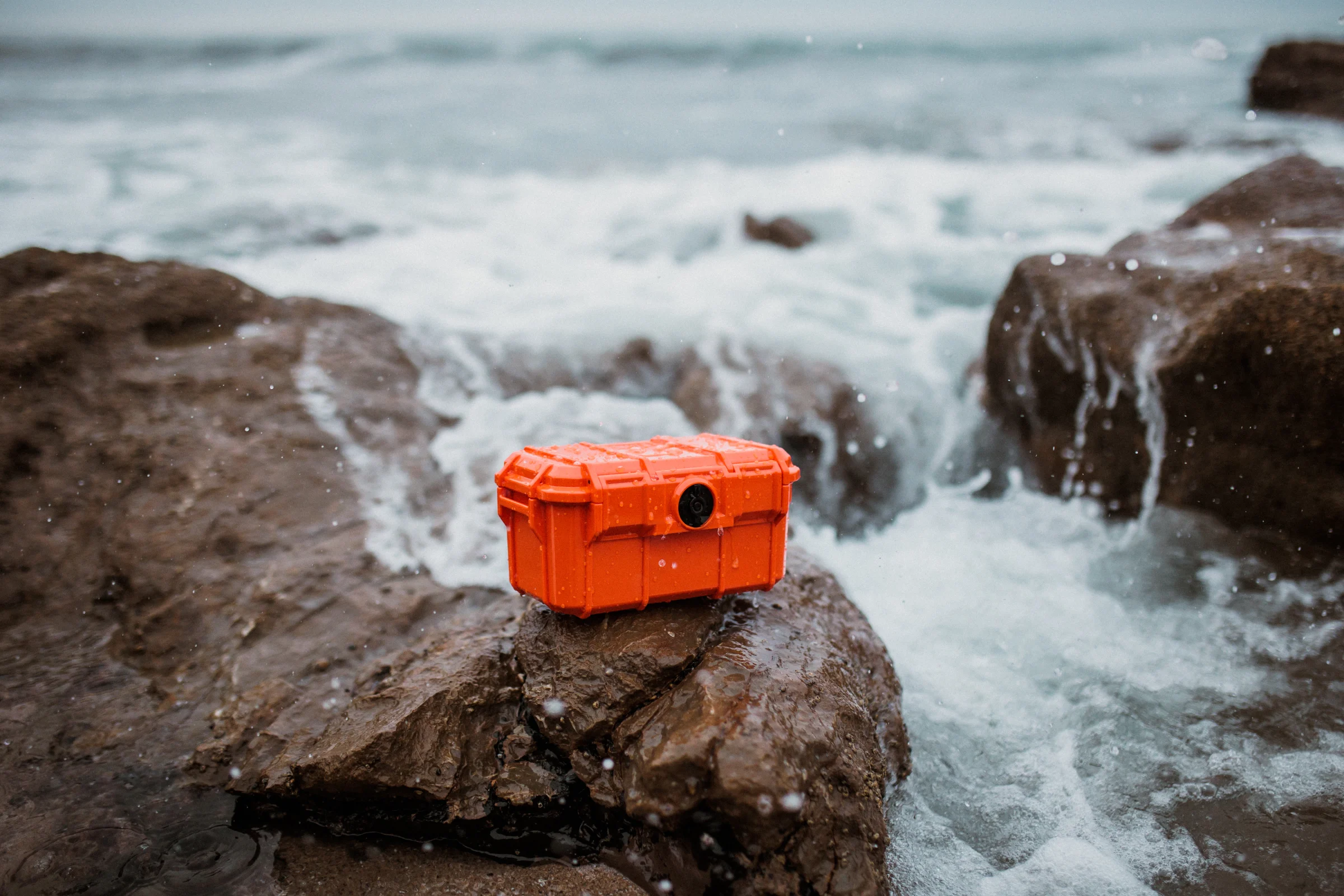 High-Grade Waterproof & Crushproof Construction