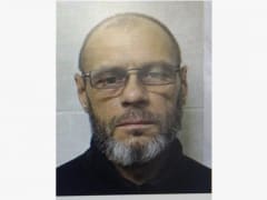 Мужчину со скудной шевелюрой, но бородой разыскивают в Петрозаводске