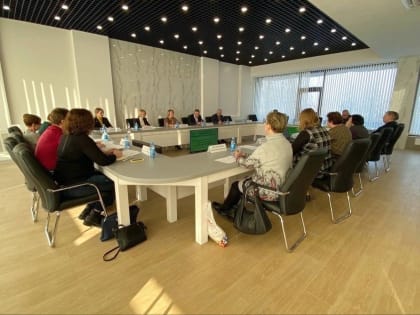 В Администрации Петрозаводска прошло заседание городского координационного Совета по делам инвалидов.