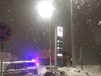 «Она лежала лицом вниз»: в Петрозаводске пьяный водитель самосвала сбил девушку, которая шла по тротуару