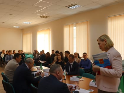 Студентам и школьникам Петрозаводска рассказали о предстоящих выборах