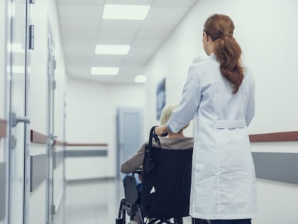 В петрозаводской поликлинике начинает работу школа по уходу за маломобильными пациентами
