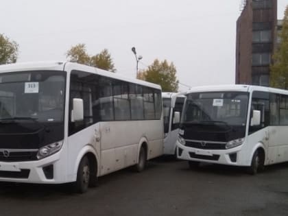 Петрозаводчанам показали новые пригородные автобусы