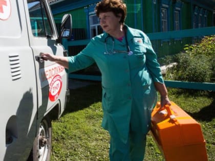 Деньги от ОМС в регионах России будут направлять на выплаты медикам