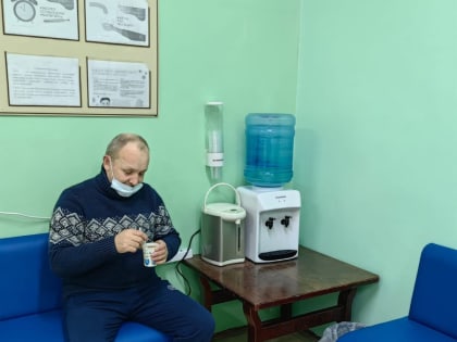 Кулер и термопот поставили для пациентов в Пудожской районной больнице