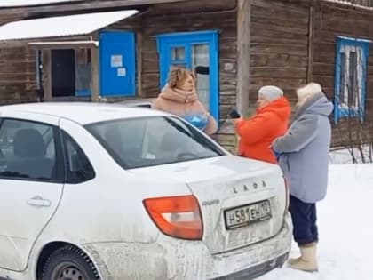 В Карелии фельдшер принимала пациентов прямо на улице
