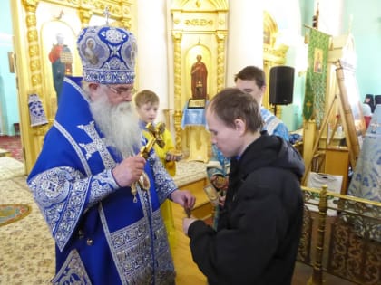 В праздник Благовещения Пресвятой Богородицы митрополит Константин возглавил Божественную литургию в главном храме епархии