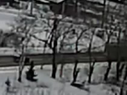 Автомобиль влетел под грузовик в Петрозаводске