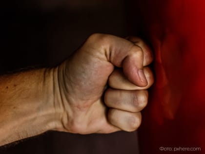 Мужчину осудили за побои