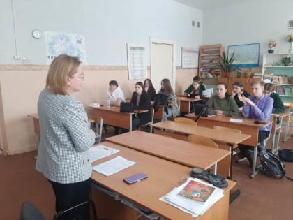 Специалисты налоговых органов приняли участие в Неделе финансовой грамотности для детей и молодежи