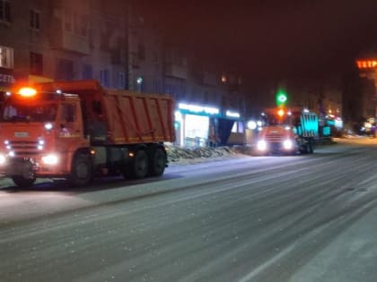 Ночную уборку улиц Петрозаводска проверили сотрудники мэрии