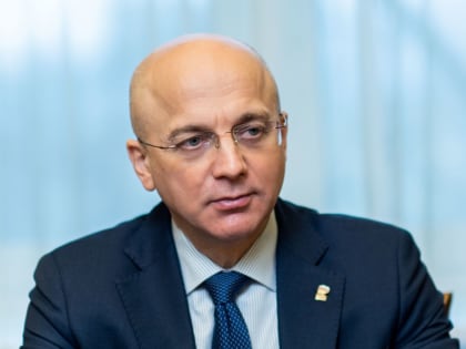 Секретарь Карельского регионального отделения партии «Единая Россия» Элиссан Шандалович поздравил Ветеранов с днем победы в Сталинградской битве