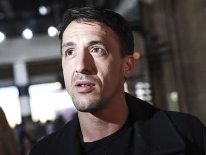 Список иноагентов пополнил актер Артур Смолянинов*