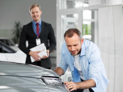 Средняя цена нового автомобиля превысила 3 миллиона рублей