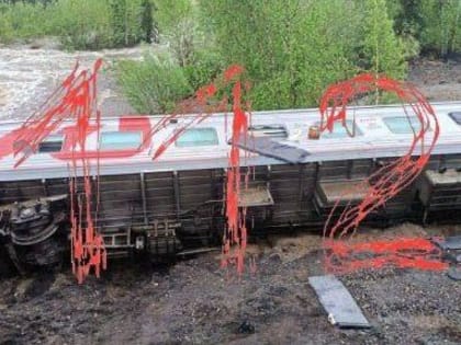 «Люди вылетали прямо в воду»: Что известно о ЧП с пассажирским поездом в Коми