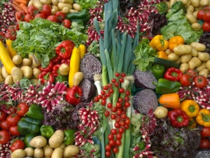 В Минздраве рассказали, какие овощи и фрукты нужно есть с кожурой