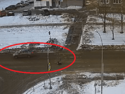 Легковушка в Петрозаводске сбила девушку на «зебре»