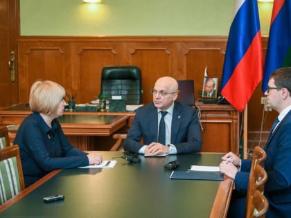 «Единая Россия» продолжает контролировать ситуацию со школами в Лоухском районе