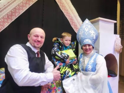 «Елка желаний» помогла исполнить новогоднюю мечту юного жителя поселка Волома