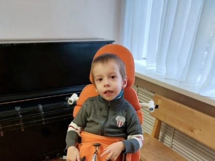 Подопечному Благотворительного фонда «Живой город» Тимофею нужна помощь